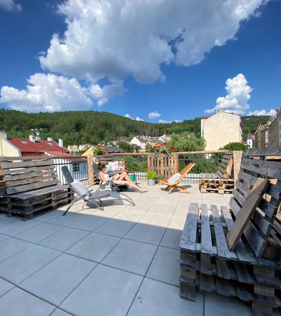 Four Rooms Carlsbad Authentic Karlovy Vary Bed & Breakfast